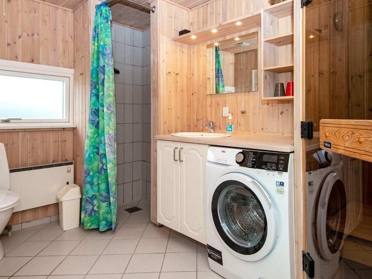 6 Person Holiday Home In Fan Fano Bagian luar foto